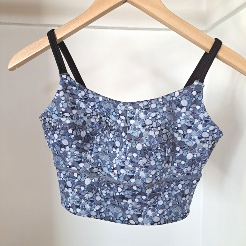 Hyba | Blue stone/bubble pattern women's athletic sports crop top